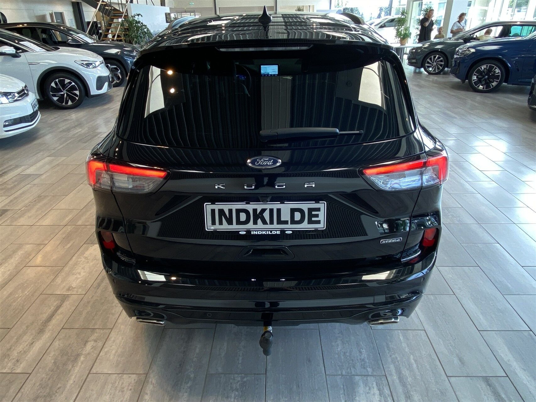 Sort Ford Kuga fra 2024