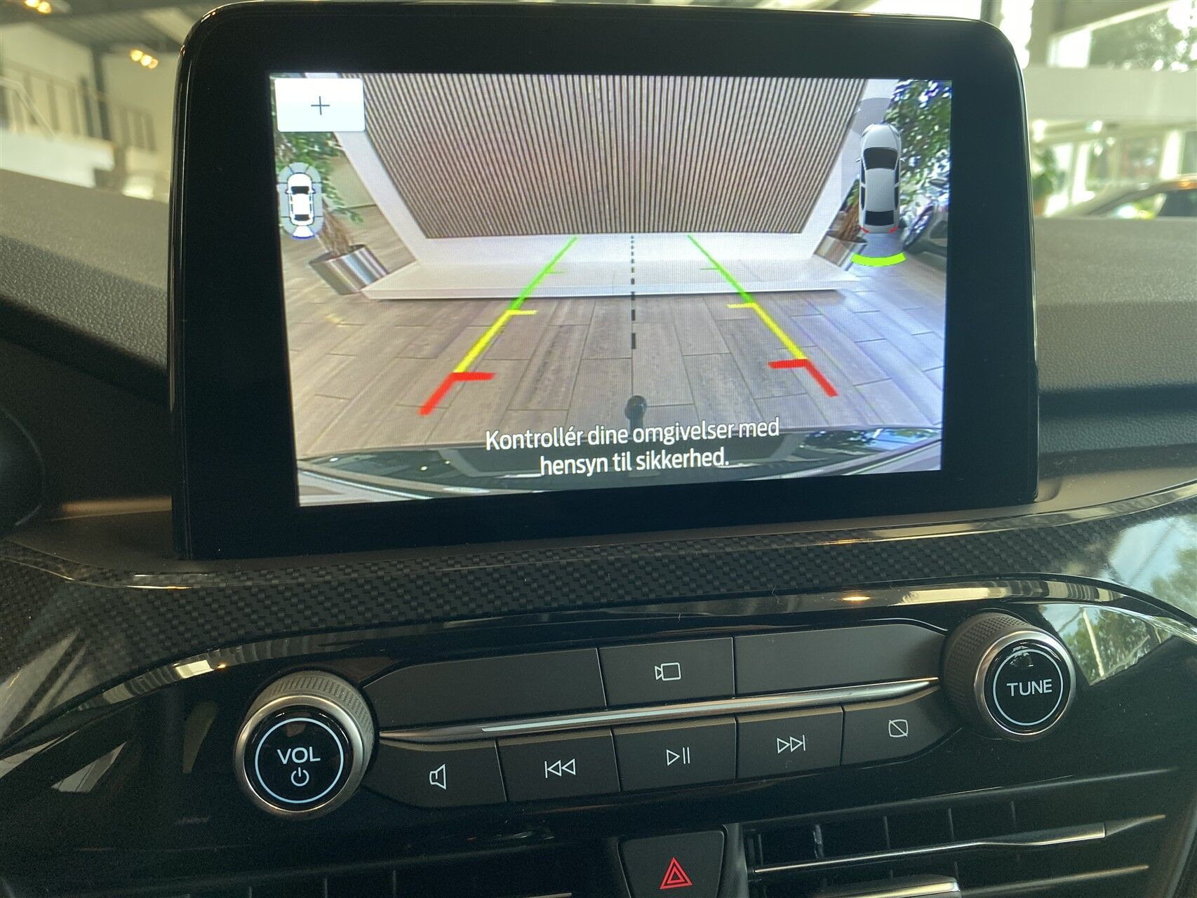 Sort Ford Kuga fra 2024