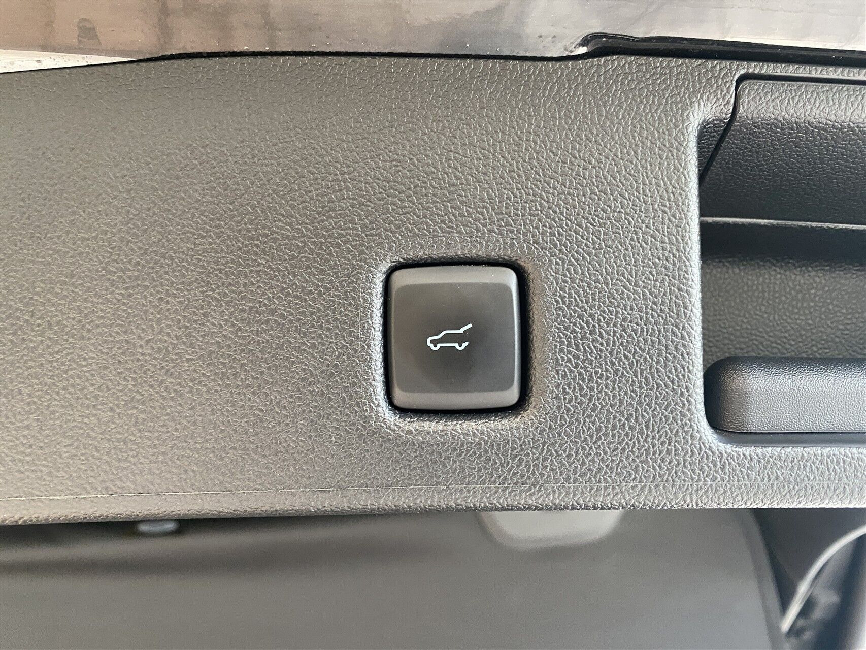 Sort Ford Kuga fra 2024