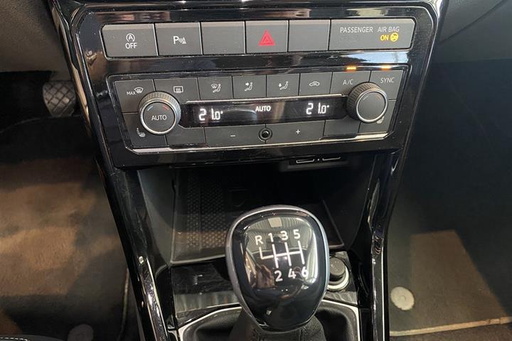 Hvid VW T-Cross fra 2019
