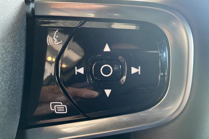 Grå Polestar 2 fra 2025