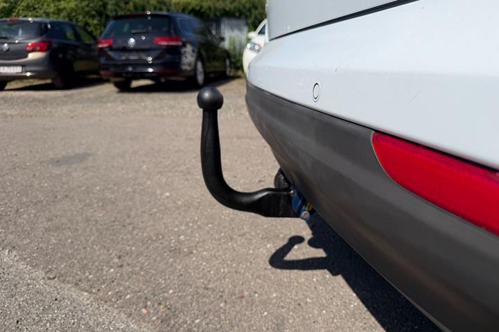 Hvid Kia Ceed fra 2015