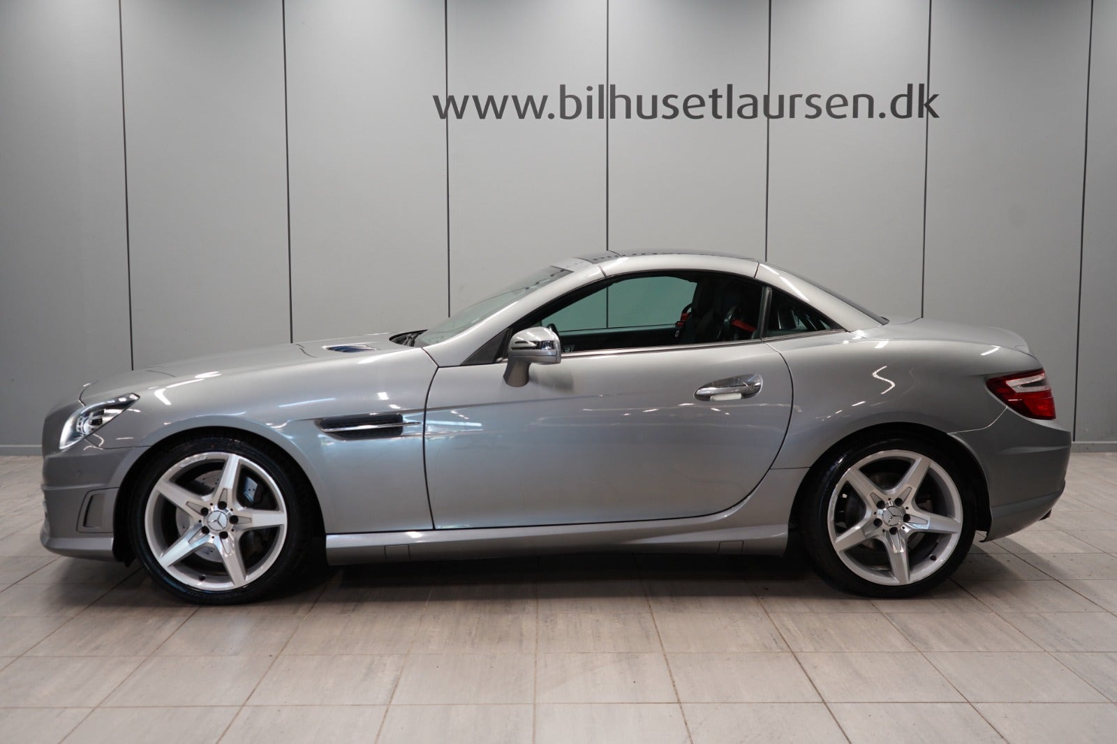 Grå Mercedes SLK250 fra 2011