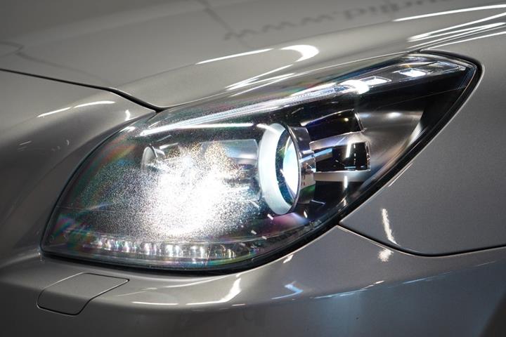 Grå Mercedes SLK250 fra 2011