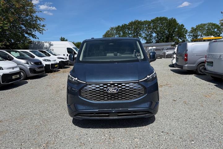 Blå Ford E-Transit Custom 320 L1 fra 2026