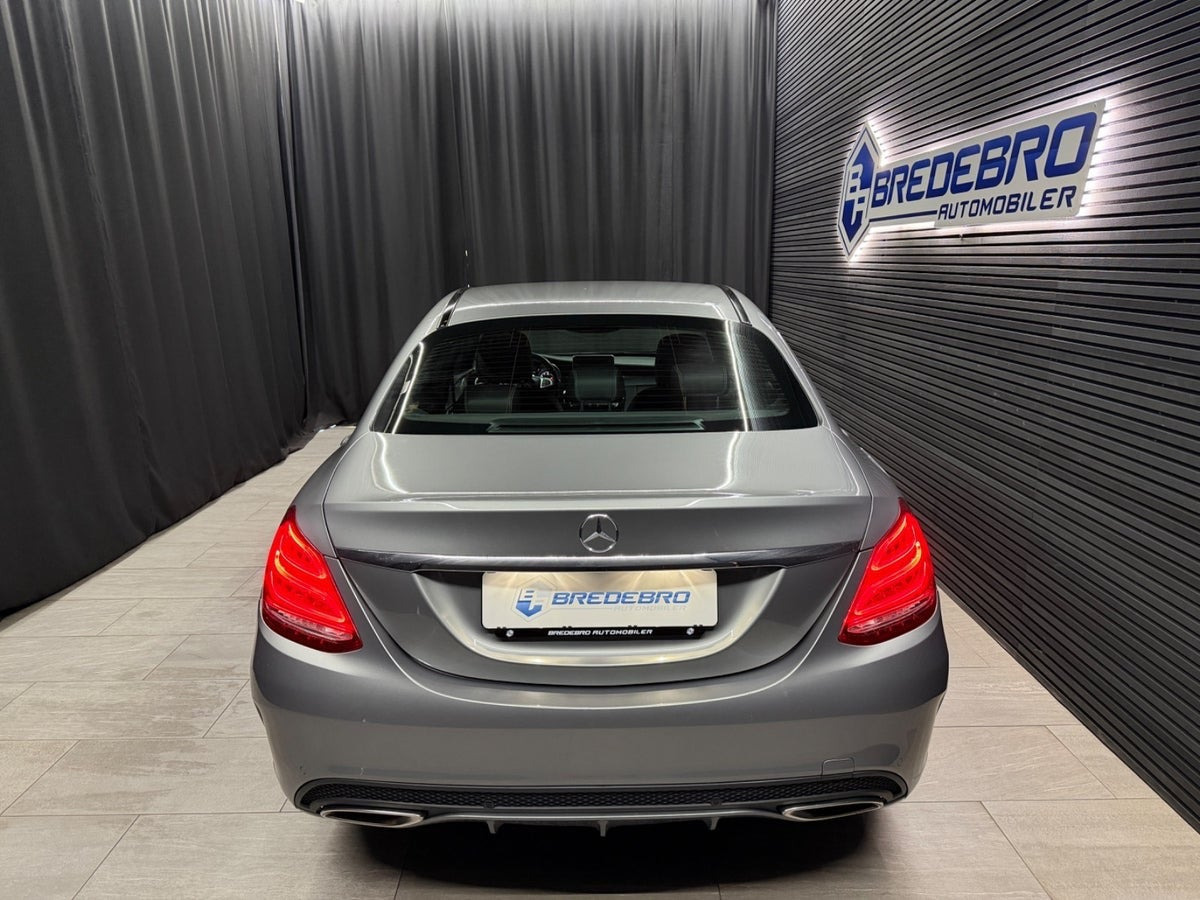 Grå Mercedes C180 fra 2014