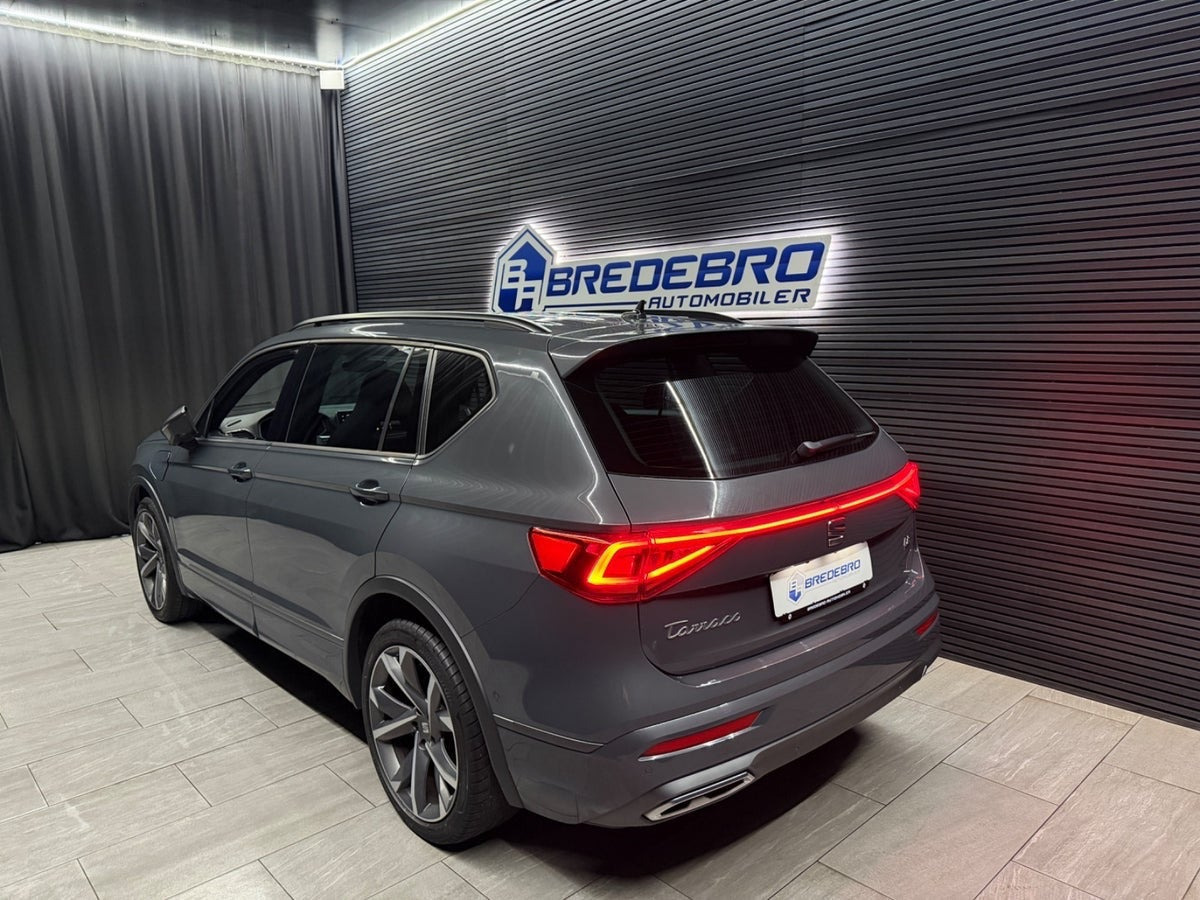 Grå Seat Tarraco fra 2021