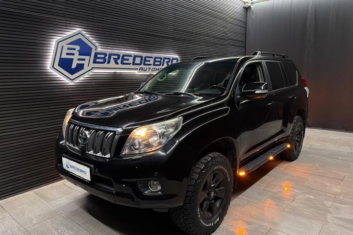 Sort Toyota Land Cruiser fra 2011