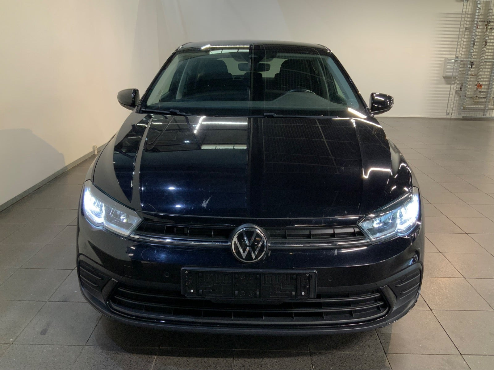 Sort VW Polo fra 2022