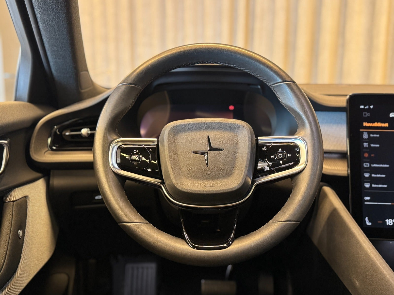 Sort Polestar 2 fra 2023