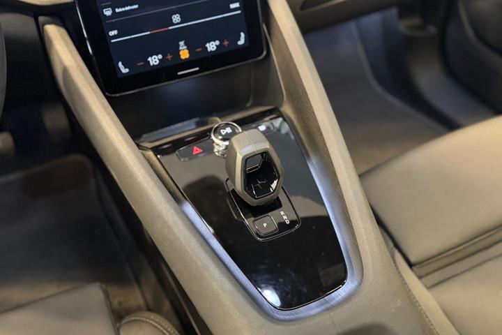 Sort Polestar 2 fra 2023
