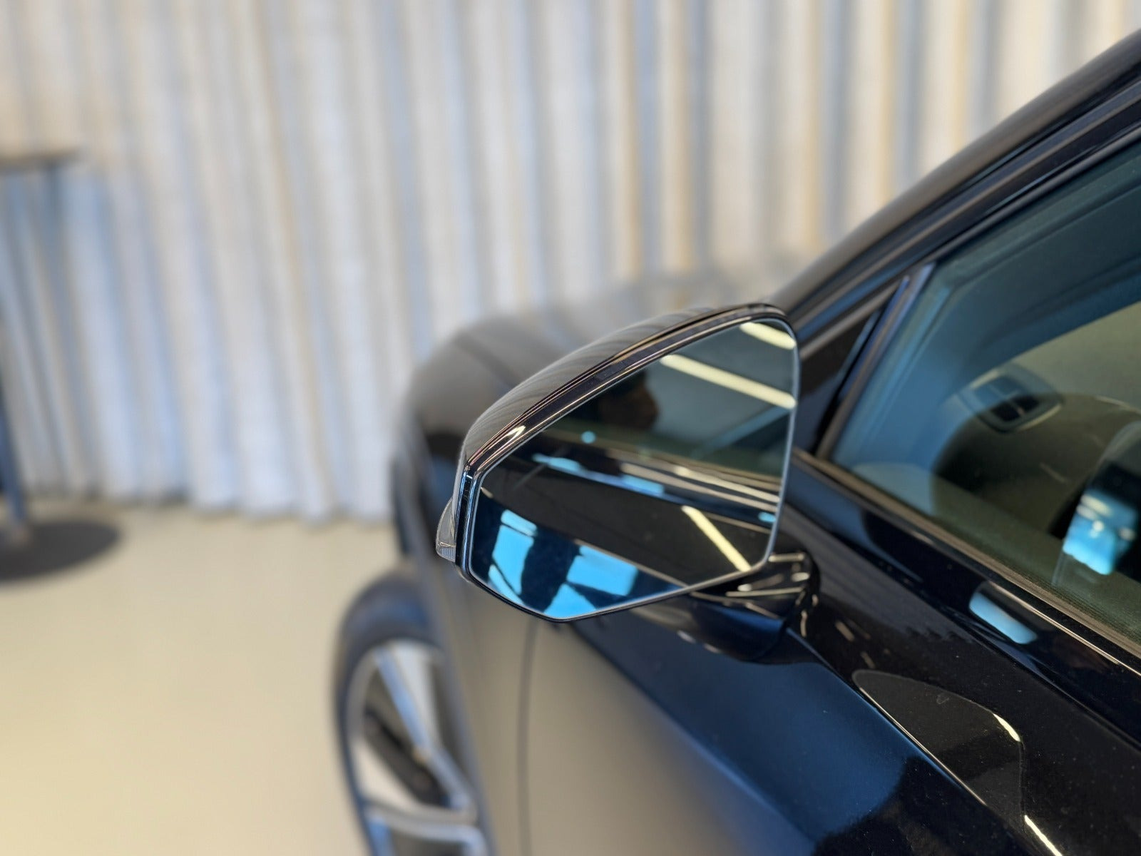 Sort Polestar 2 fra 2023