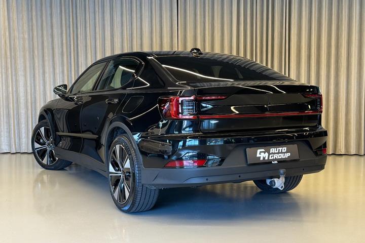 Sort Polestar 2 fra 2023