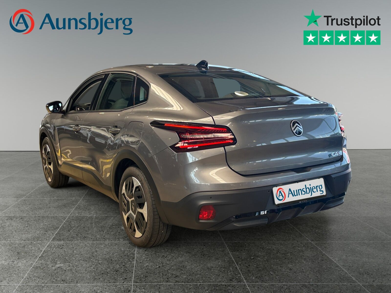 Grå Citroën ë-C4 X fra 2025