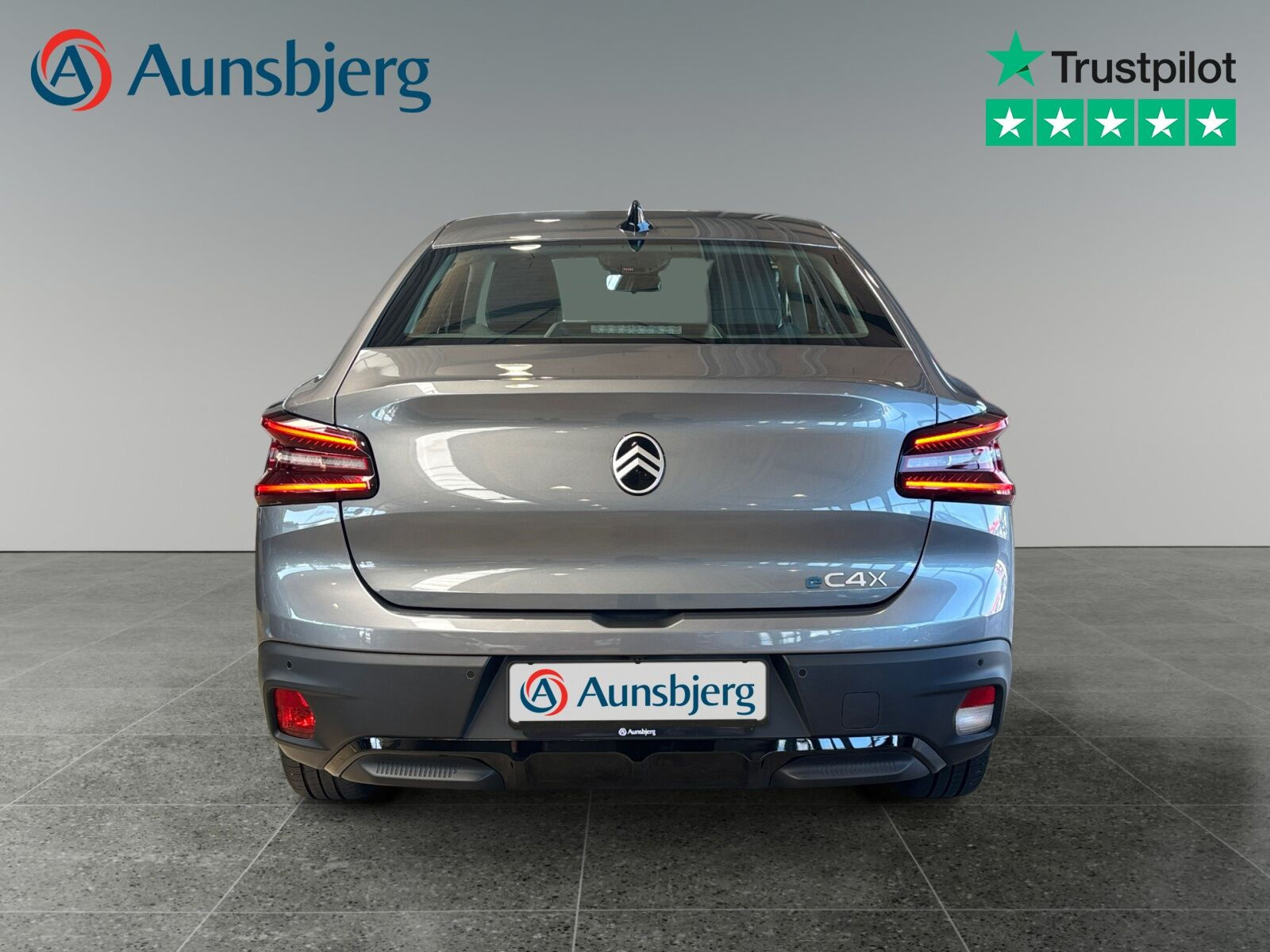 Grå Citroën ë-C4 X fra 2025