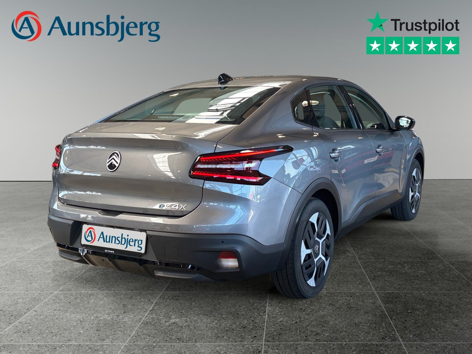 Grå Citroën ë-C4 X fra 2025