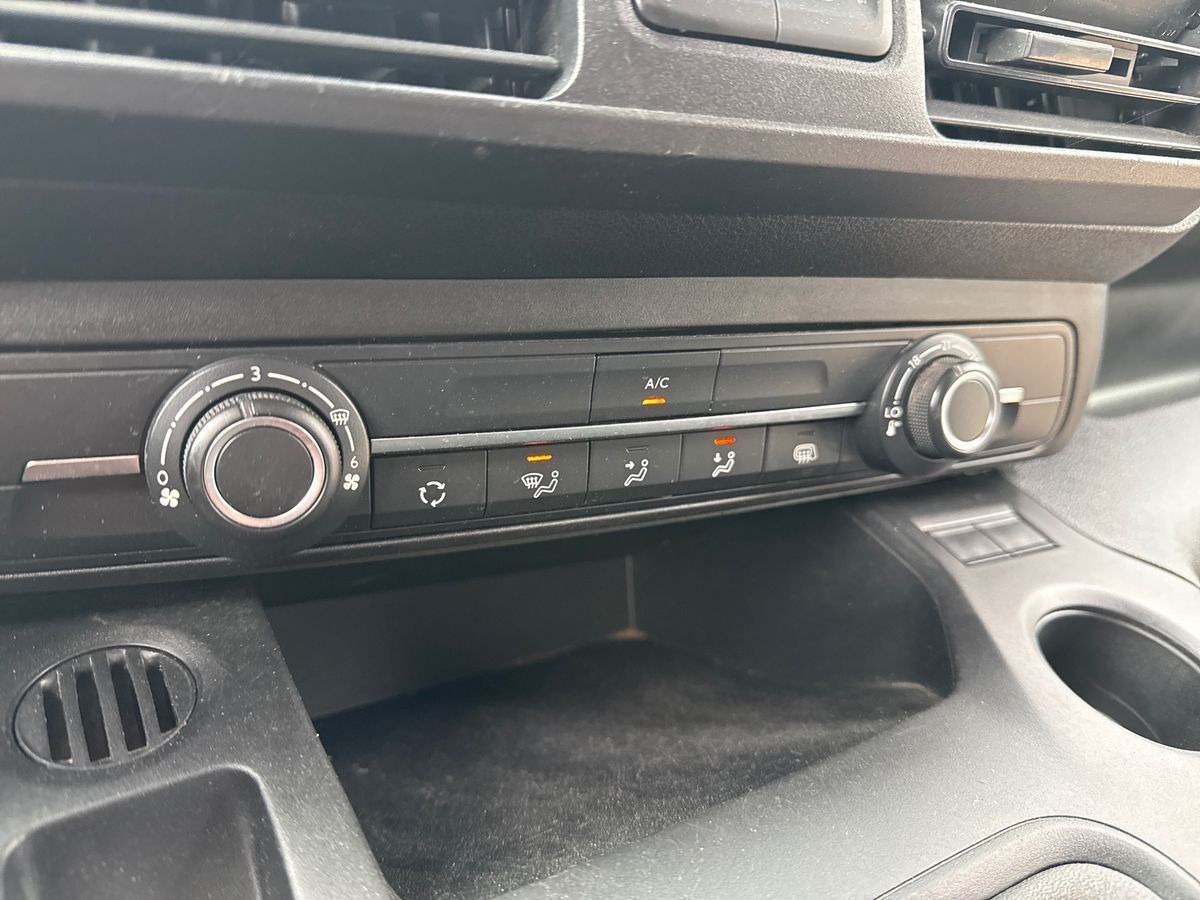 Hvid Toyota ProAce City fra 2022