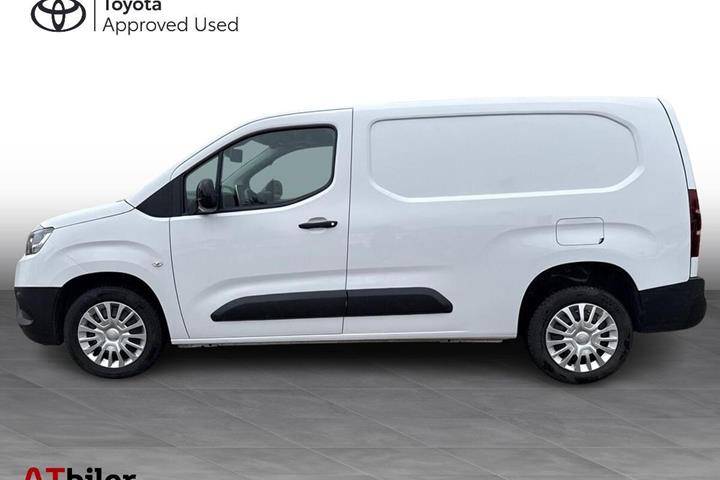 Hvid Toyota ProAce City fra 2024
