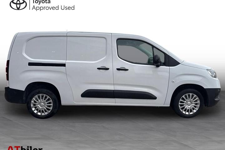 Hvid Toyota ProAce City fra 2024