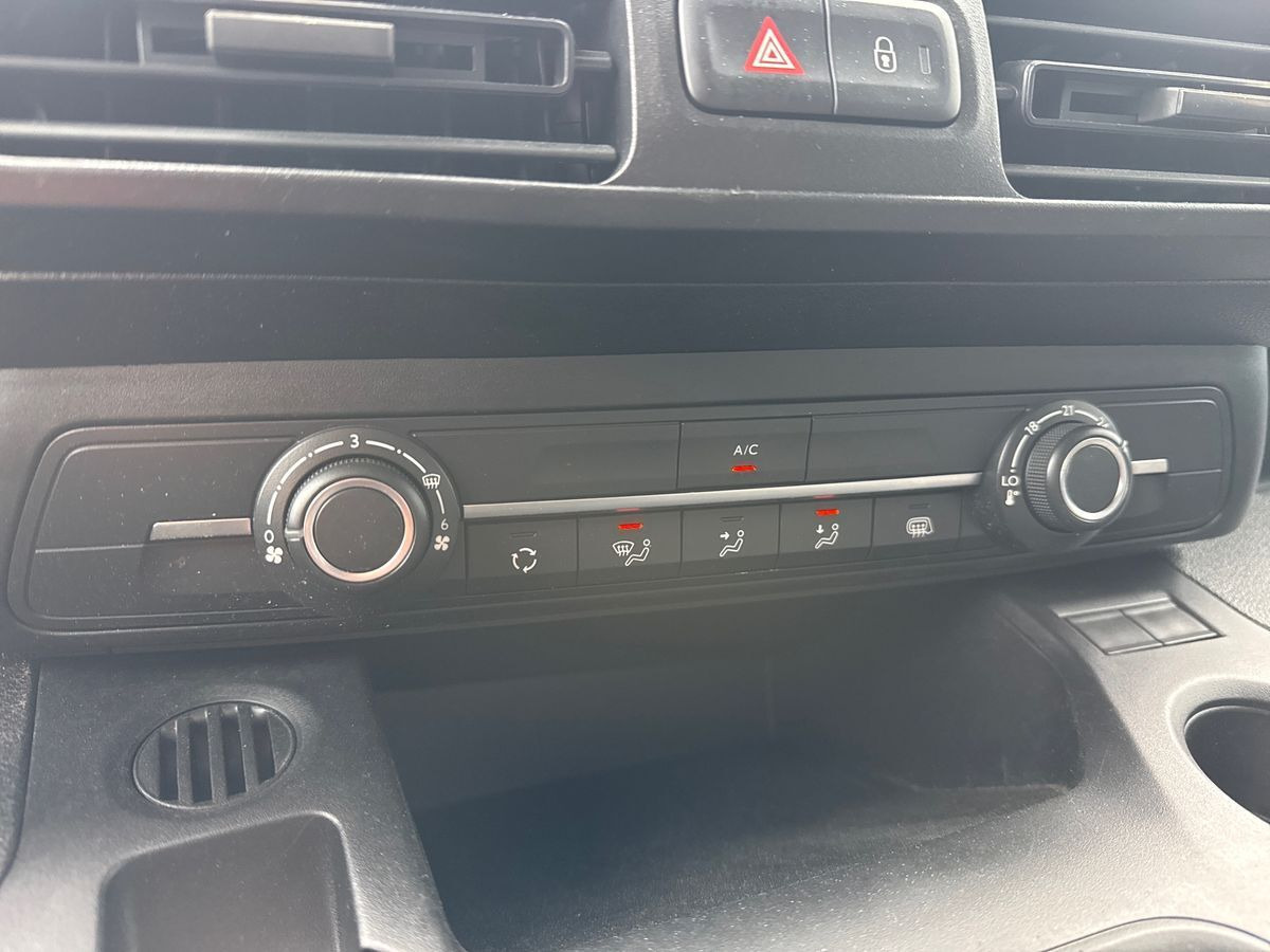 Hvid Toyota ProAce City fra 2024