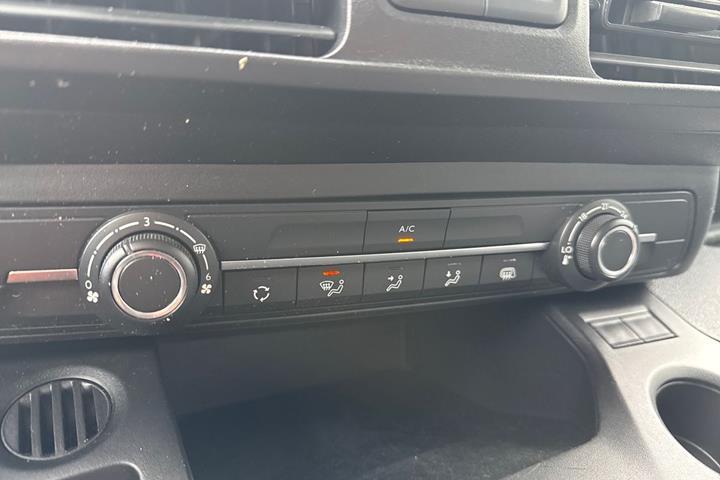 Hvid Toyota ProAce City fra 2022