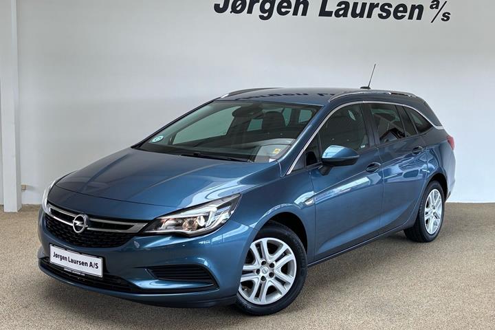 Blå Opel Astra fra 2017