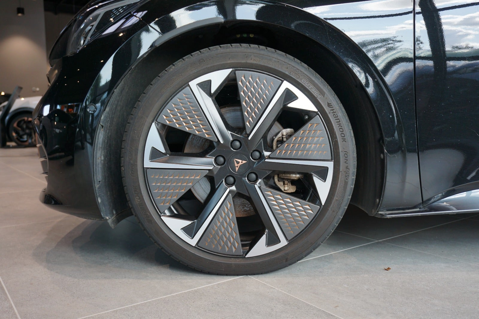 Sort Cupra Born fra 2025