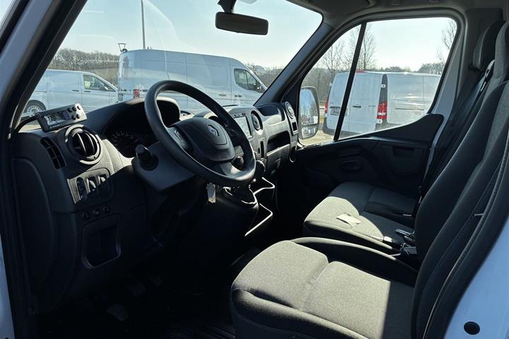 Hvid Renault Master III T35 fra 2020