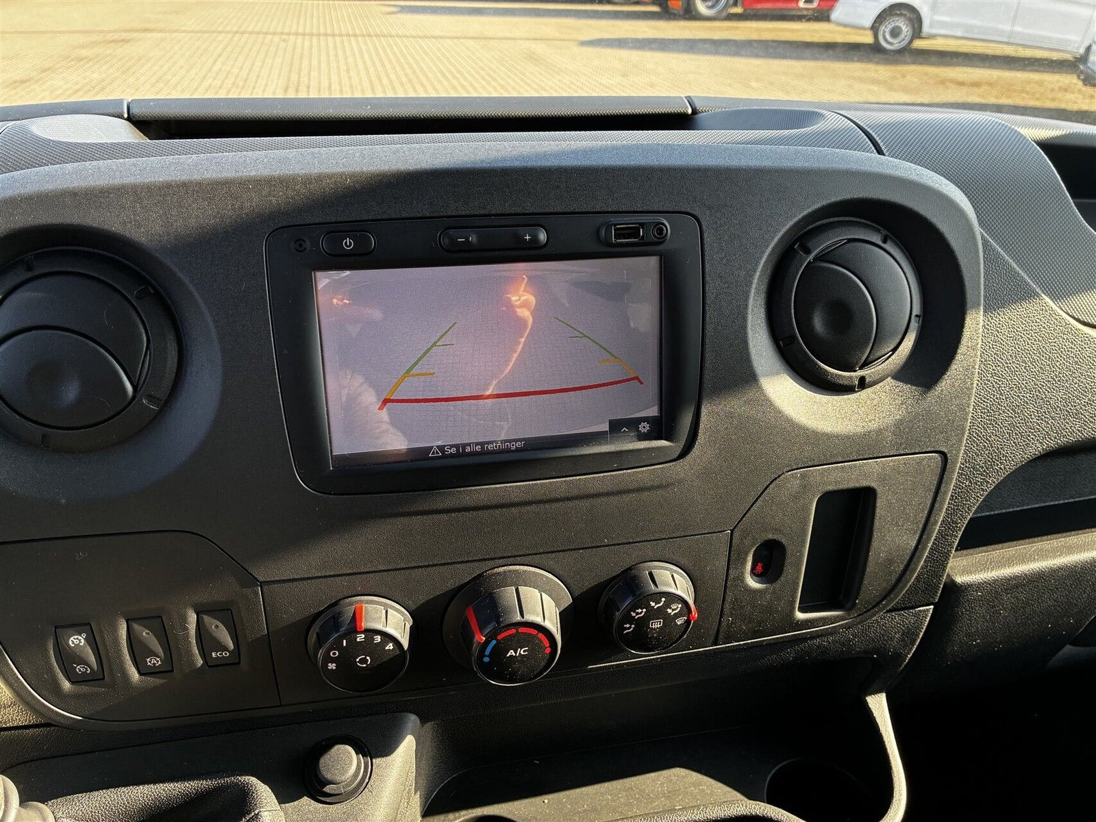 Hvid Renault Master III T35 fra 2020