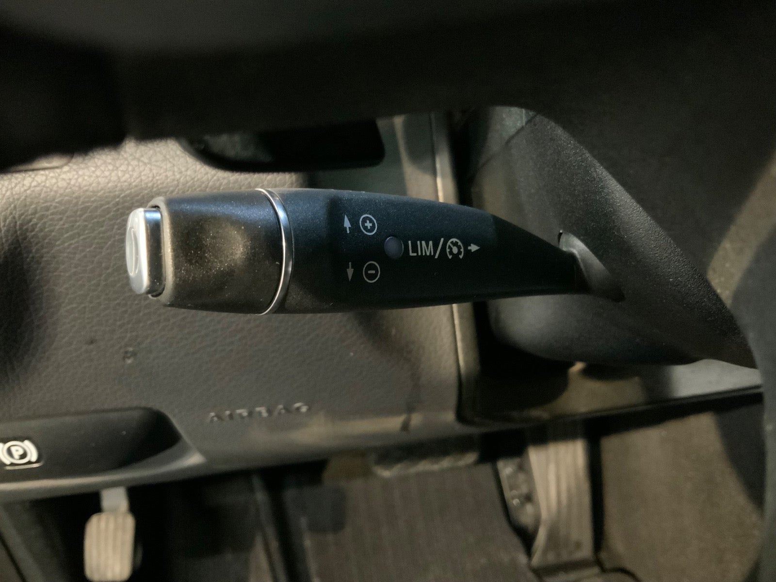 Sort Mercedes E220 fra 2013