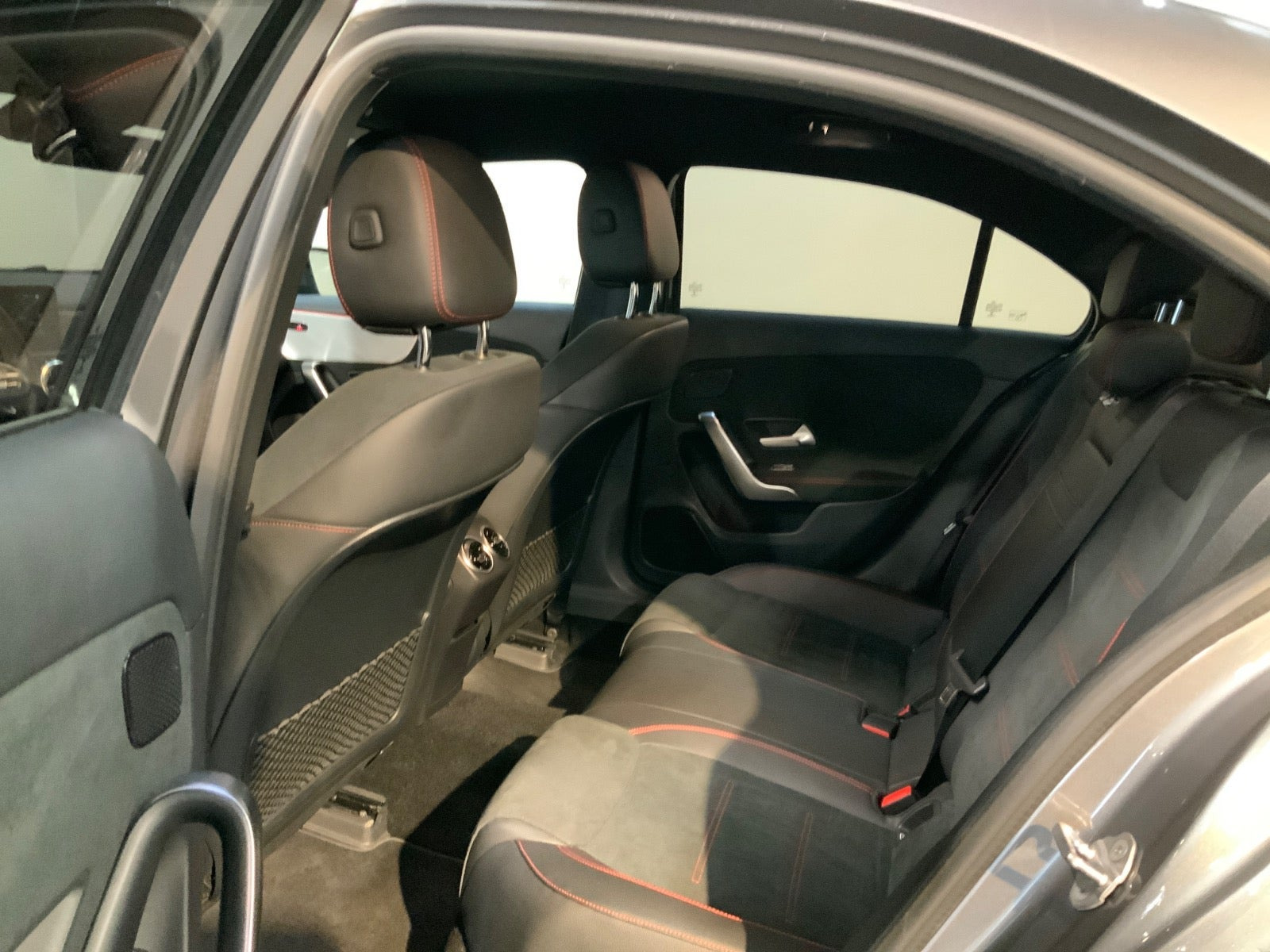 Grå Mercedes A220 d fra 2020