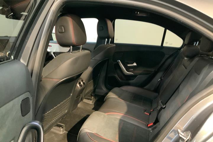 Grå Mercedes A220 d fra 2020