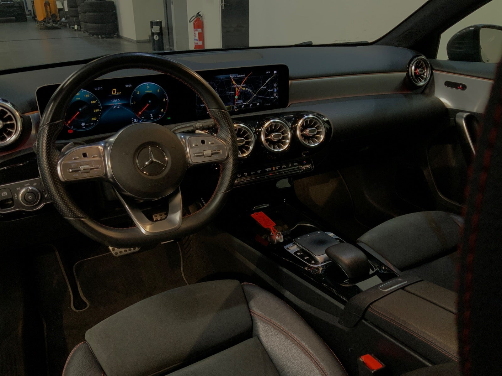 Grå Mercedes A220 d fra 2020