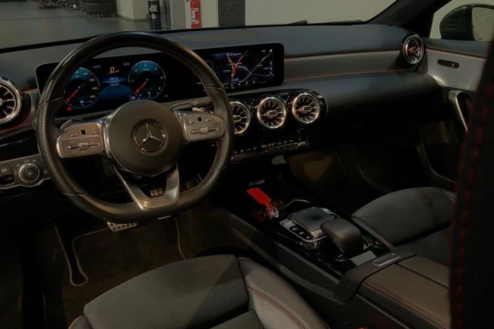 Grå Mercedes A220 d fra 2020