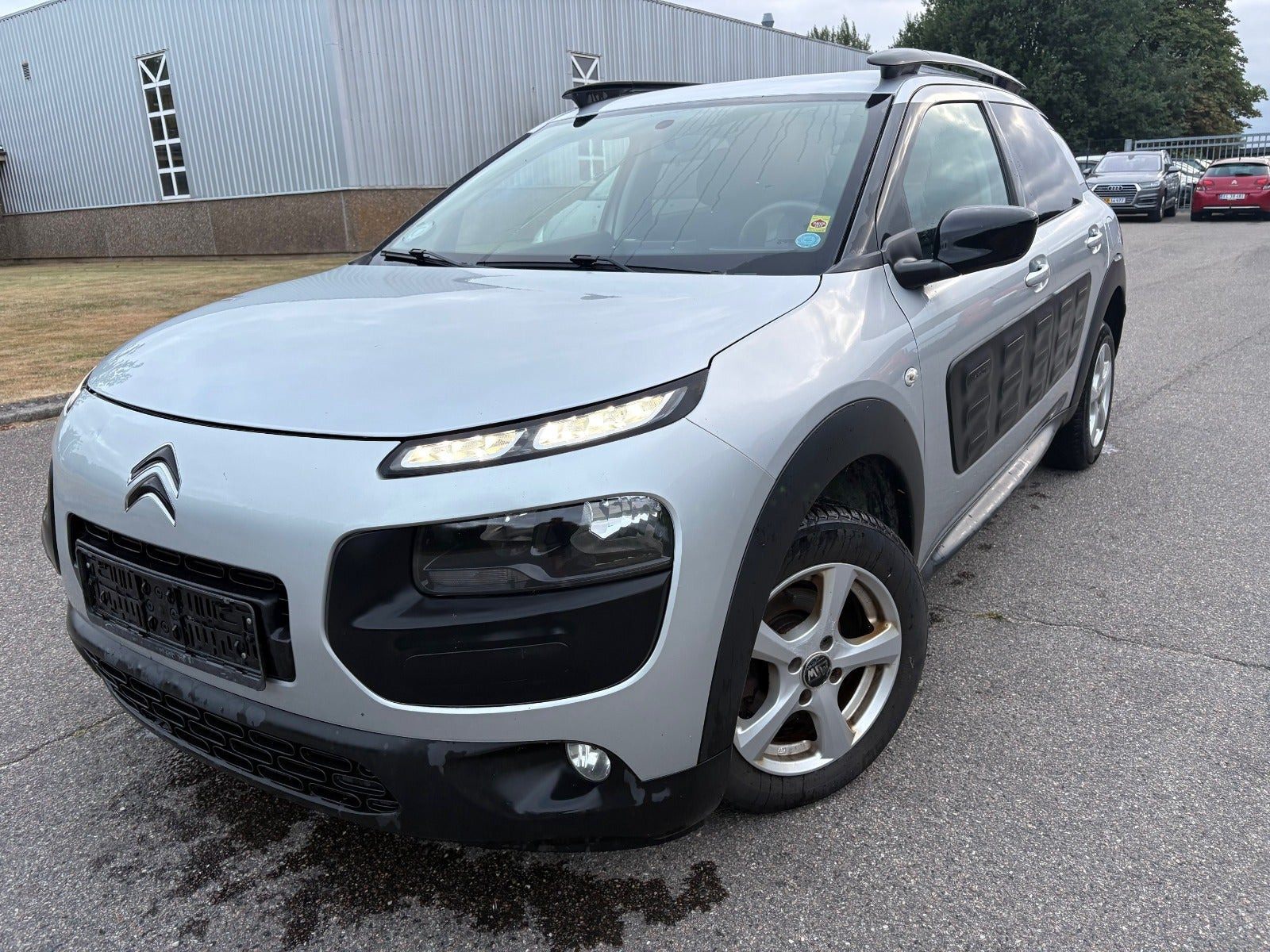 Gul Citroën C4 Cactus fra 2016