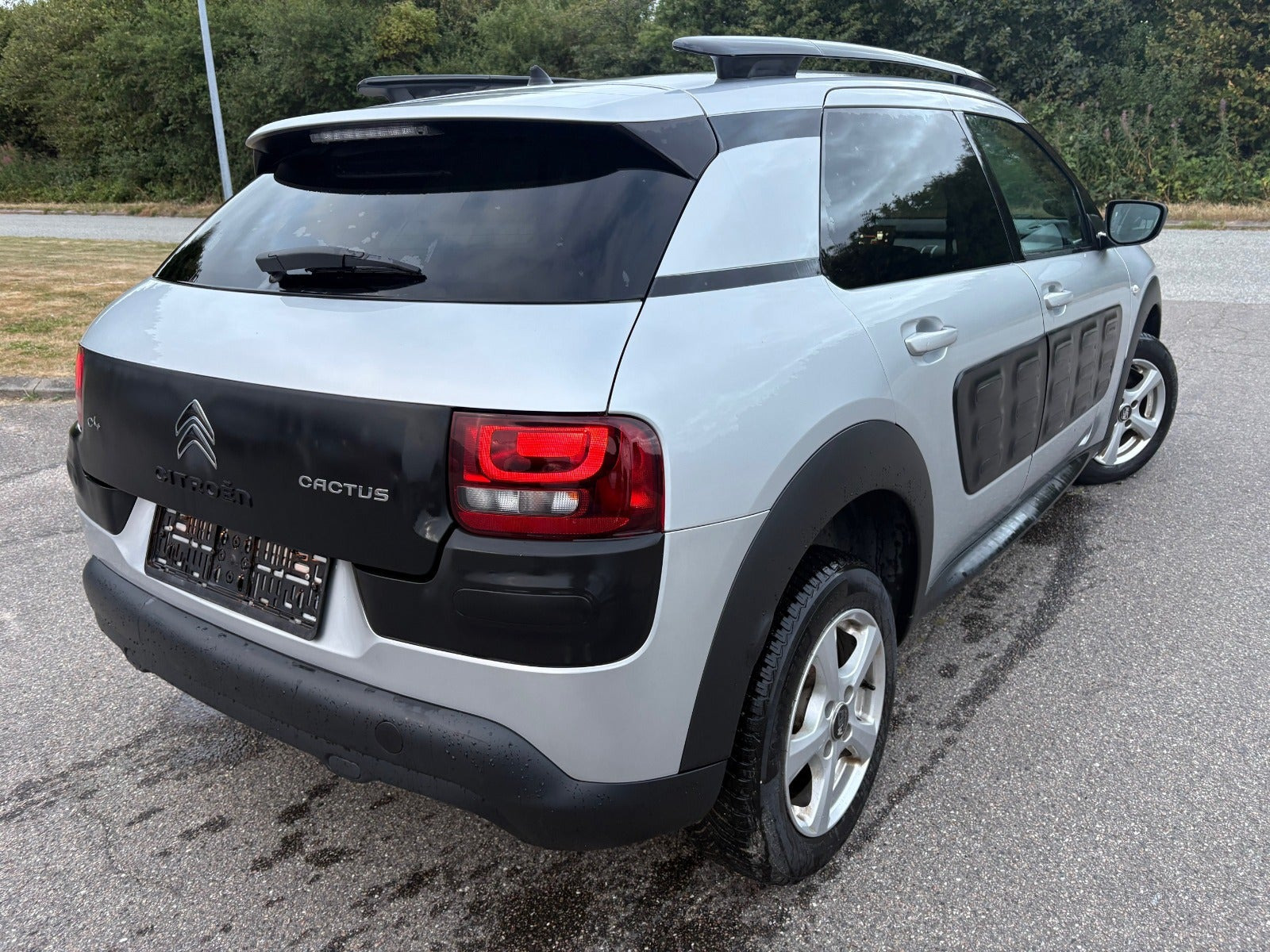 Gul Citroën C4 Cactus fra 2016