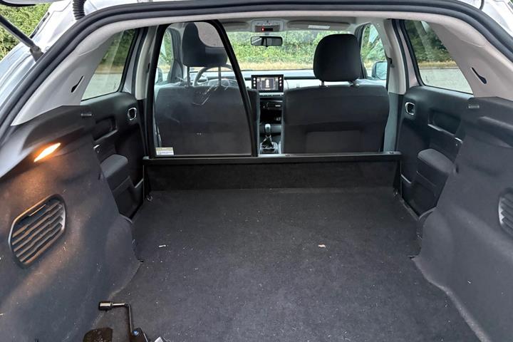 Gul Citroën C4 Cactus fra 2016