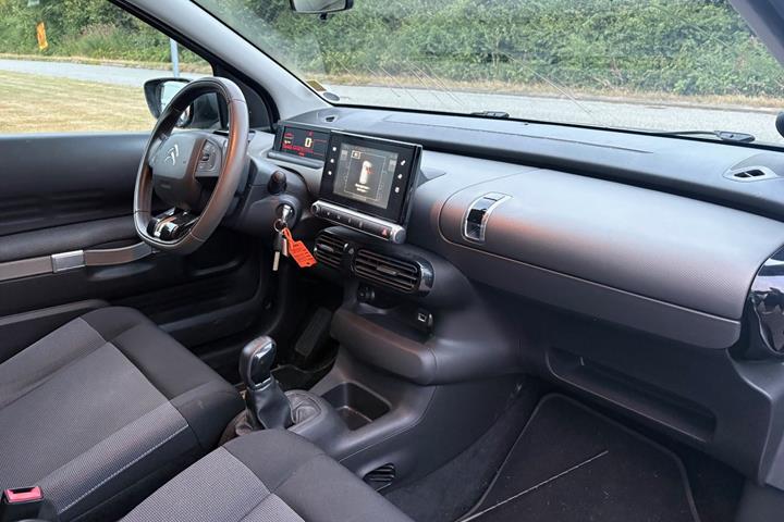 Gul Citroën C4 Cactus fra 2016