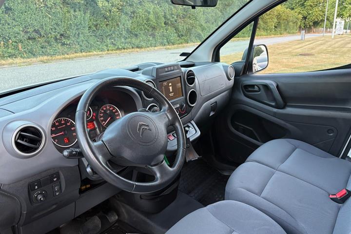 Hvid Citroën Berlingo fra 2017
