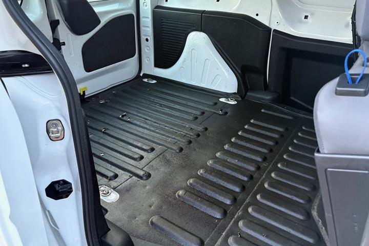 Hvid Citroën Berlingo fra 2017