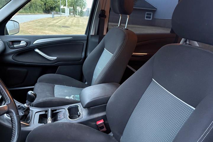 undefined Ford S-MAX fra 2014