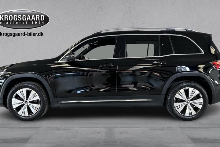 Sort Mercedes EQB250 fra 2023