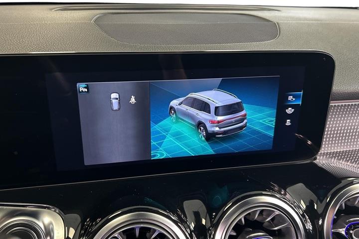 Sort Mercedes EQB250 fra 2023