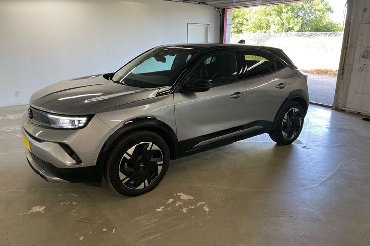 Grå Opel Mokka-e fra 2024