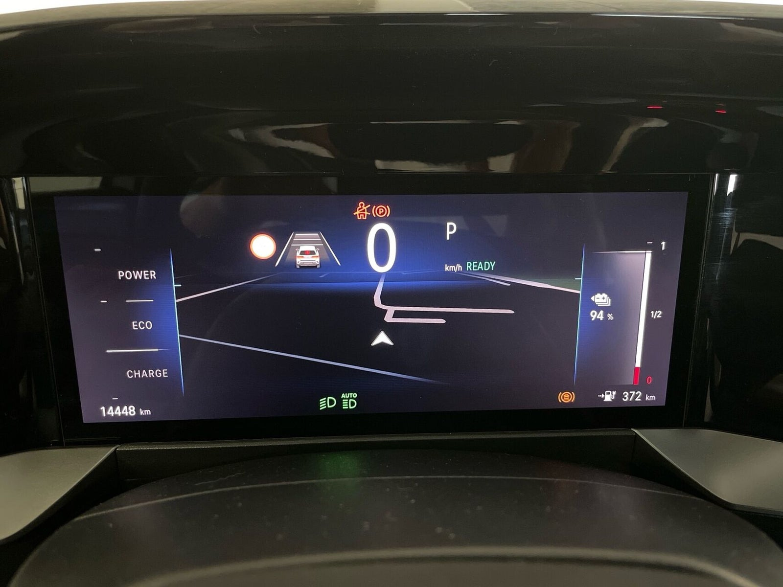 Grå Opel Mokka-e fra 2024
