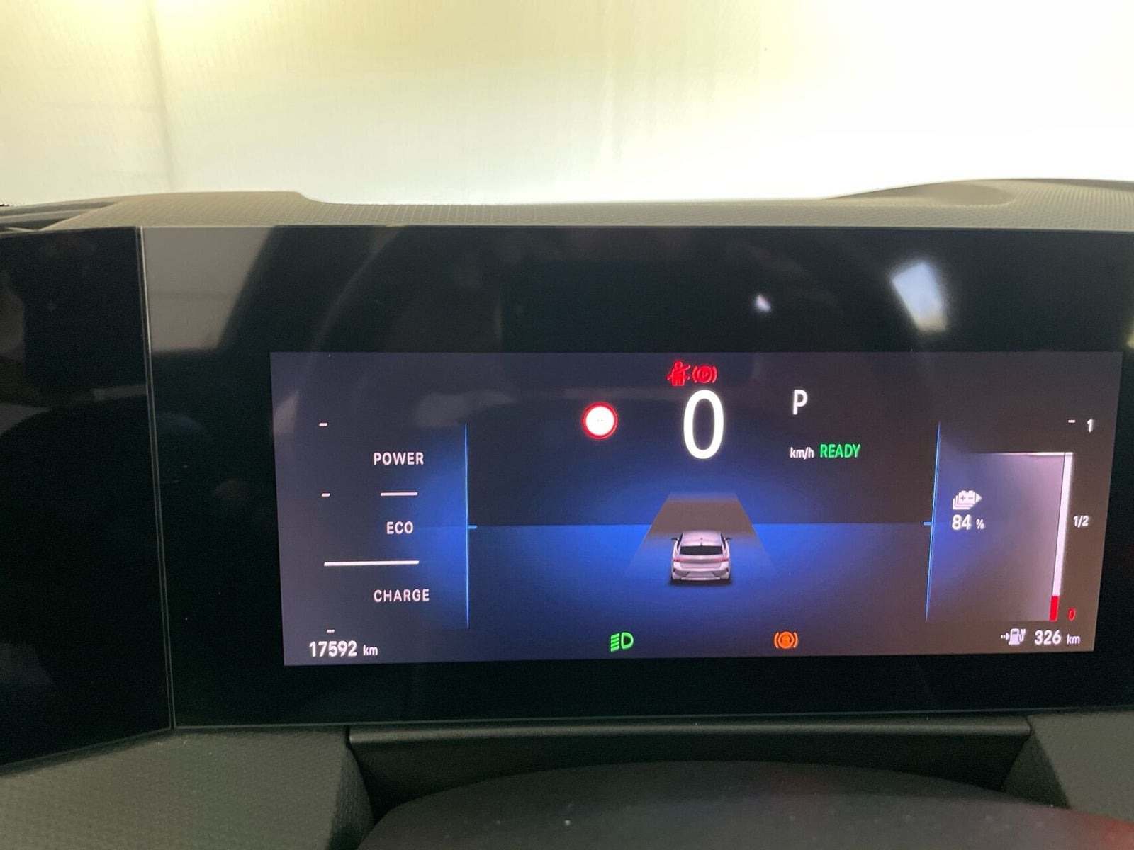 Blå Opel Astra-e fra 2024