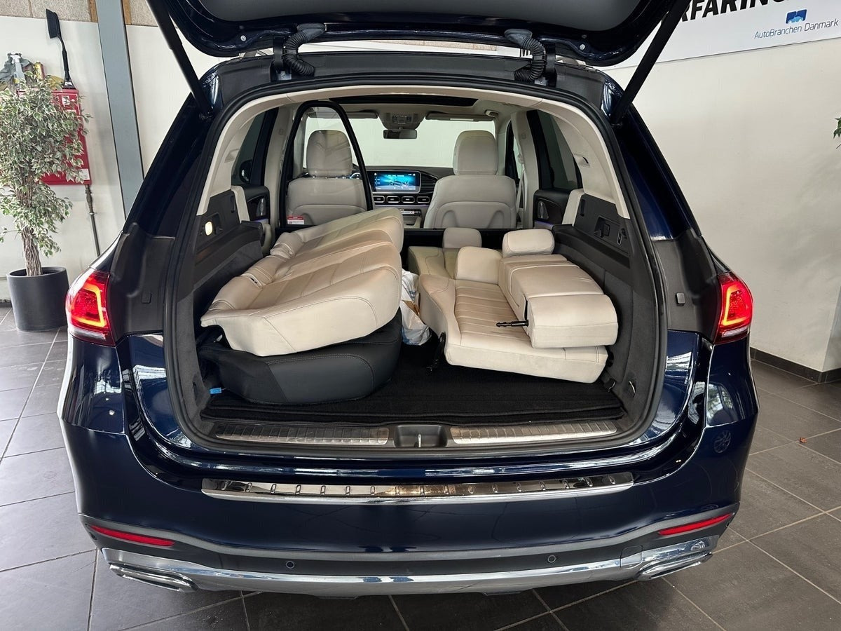 Blå Mercedes GLE450 fra 2020