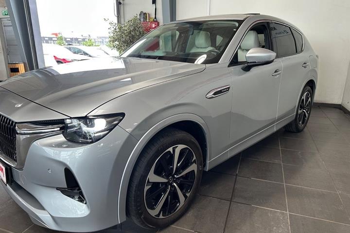 Grå Mazda CX-60 fra 2022