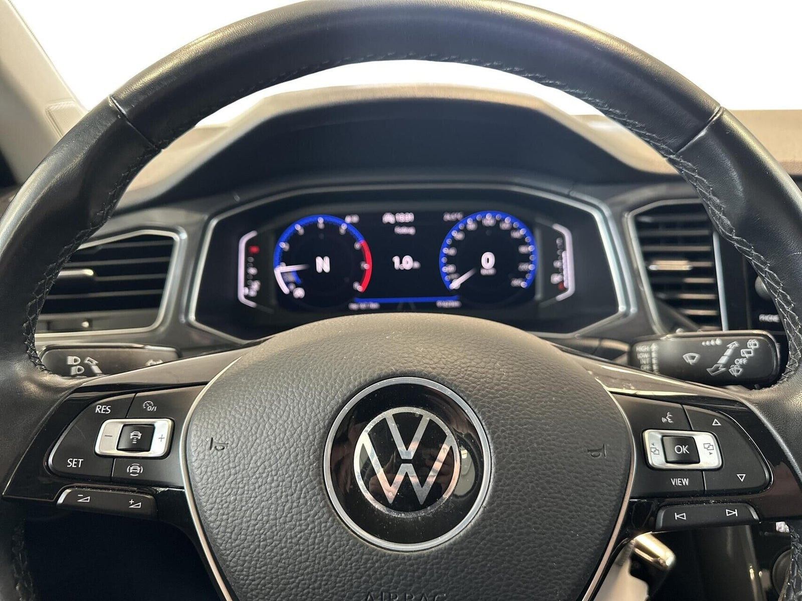 Sort VW T-Roc fra 2022