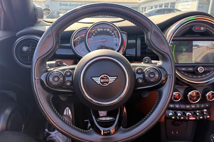 Grøn Mini Cooper S fra 2019
